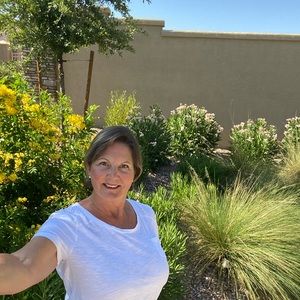 Meet your Posher, Deborah